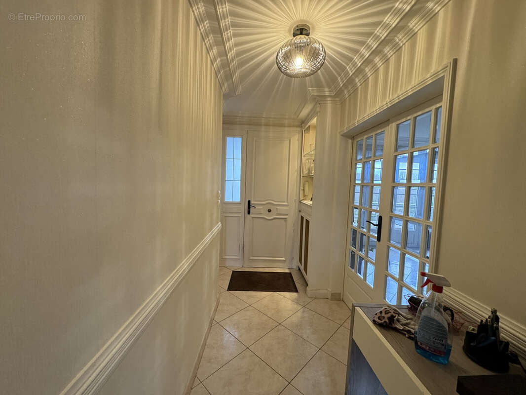 Maison à LA RIVIERE-SAINT-SAUVEUR