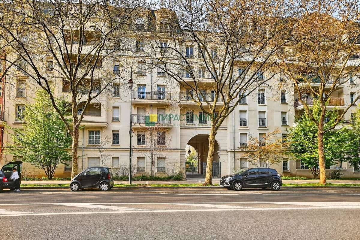 Appartement à LA GARENNE-COLOMBES