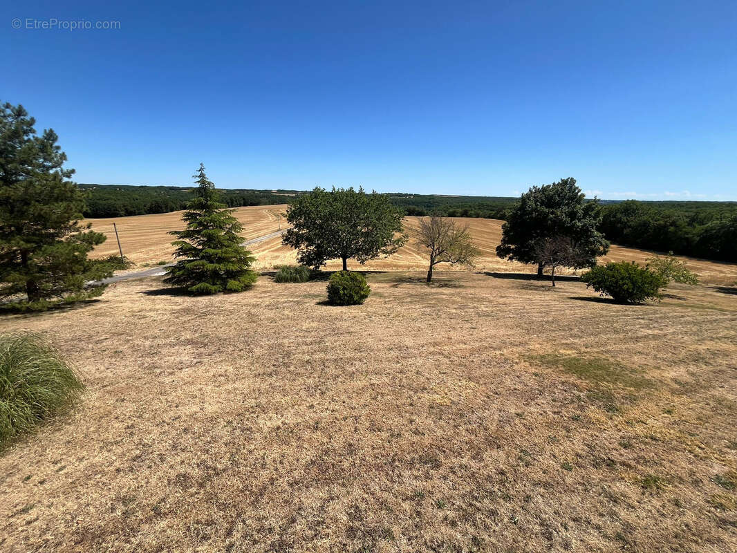 Très belle propriété à vendre dans le sud du Lot sur les hauteurs avec une superbe vue - photo 35