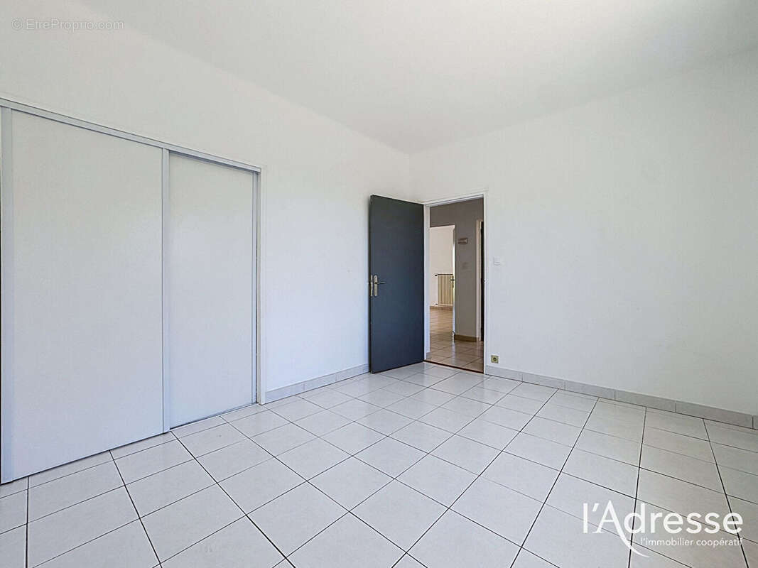 Exclusivité l'Adresse - Portet sut Garonne (Village) - Maison de 101m² avec sous-sol complet sur un terrain de 525m² - photo 8