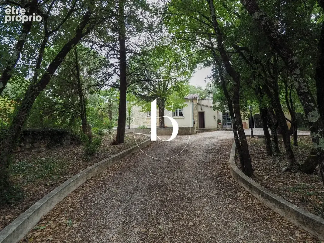 Méjannes-le-Clap  Propriété sur 9 000 m² de terrain arboré avec piscine - photo 9