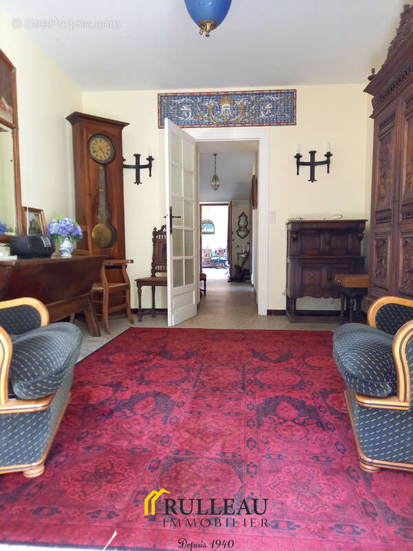 Maison à SAINT-CHRISTOLY-DE-BLAYE