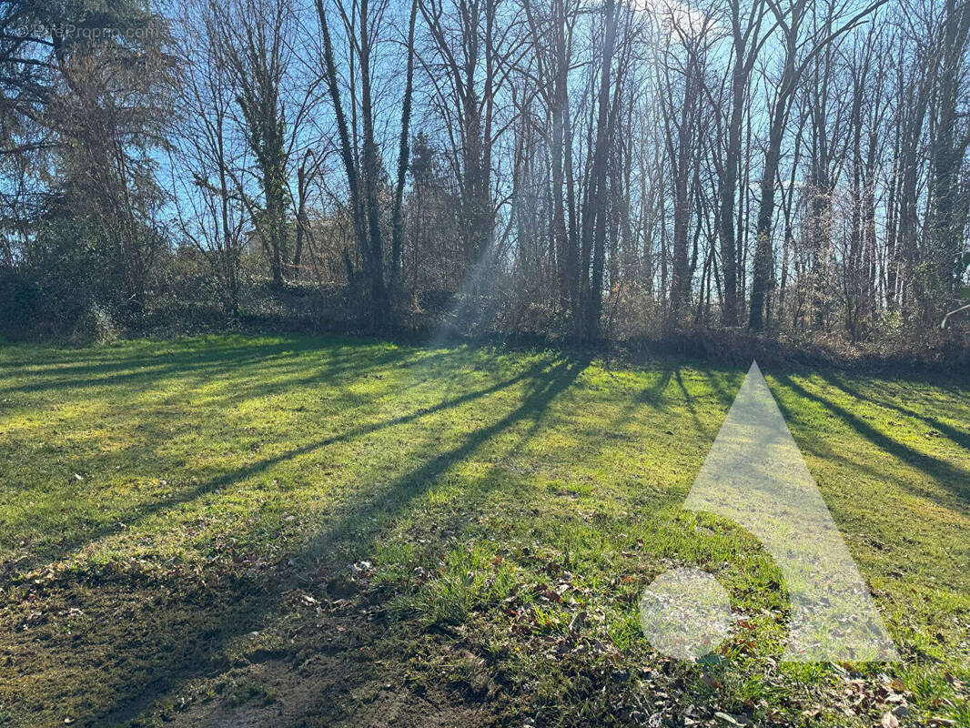 Terrain à SARLAT-LA-CANEDA