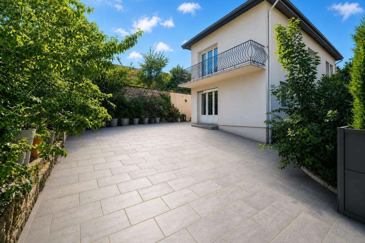 Maison à LONGUYON