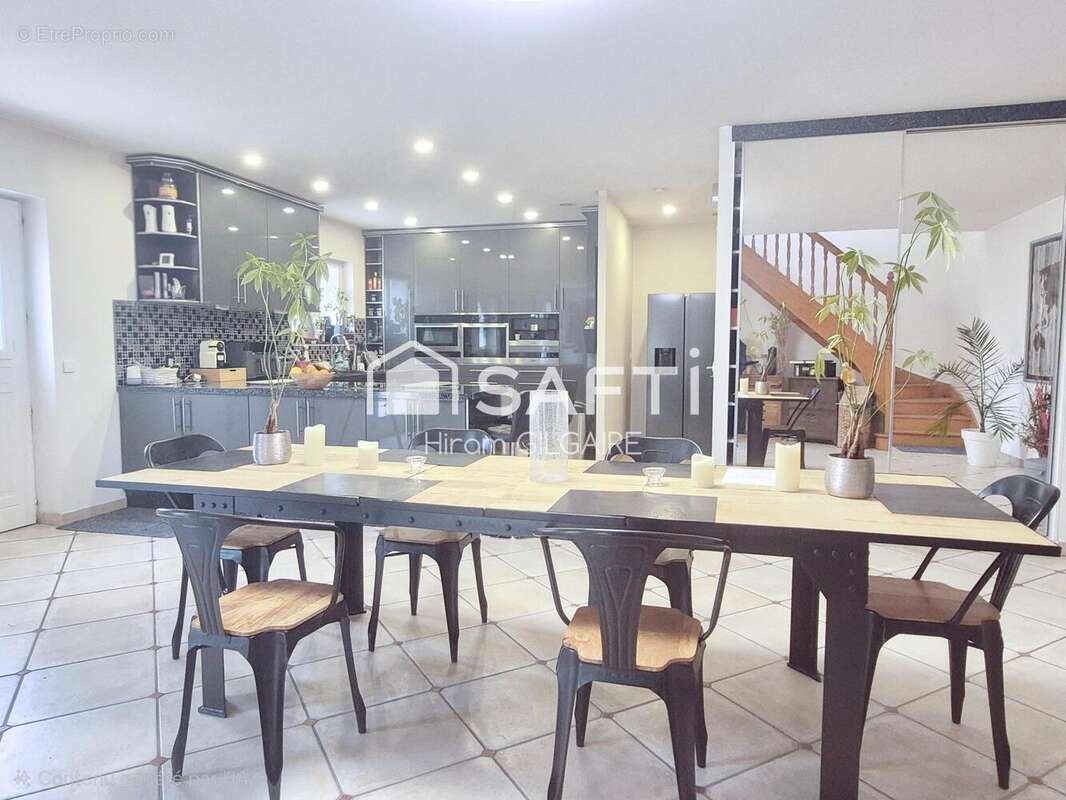 Photo 3 - Maison à ROISSY-EN-FRANCE