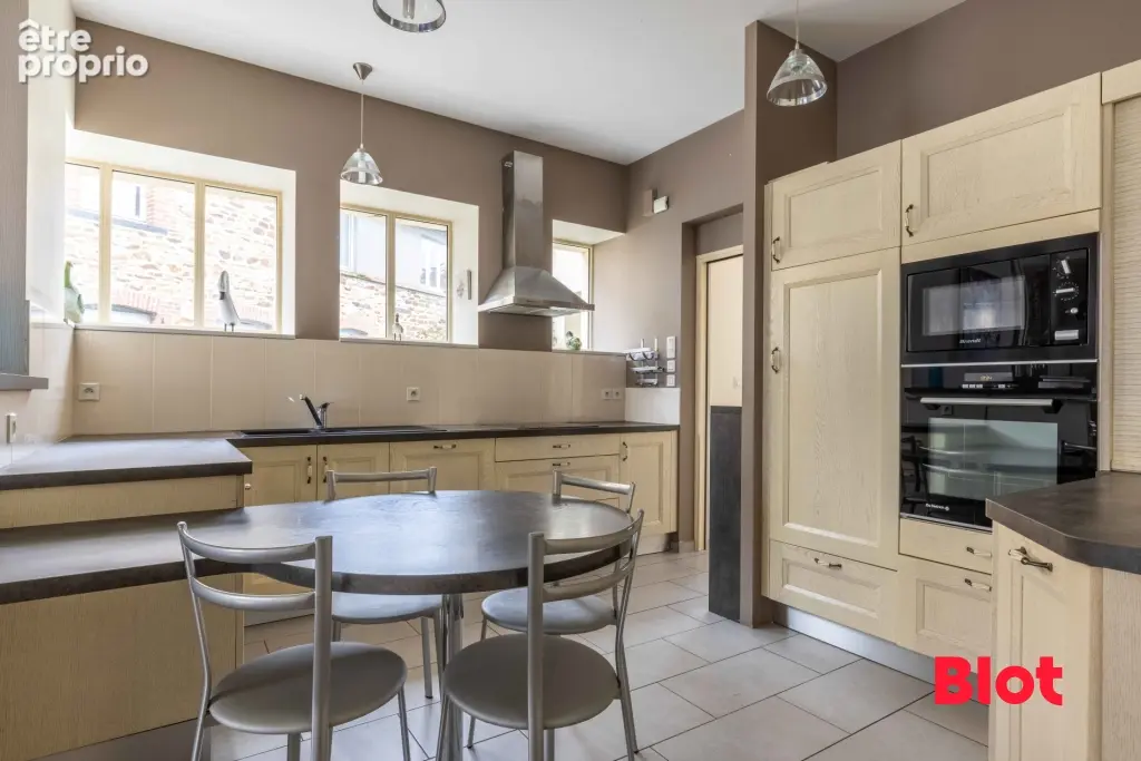 Maison 9 pièces 297 m² à vendre à Bais (35680) - photo 5
