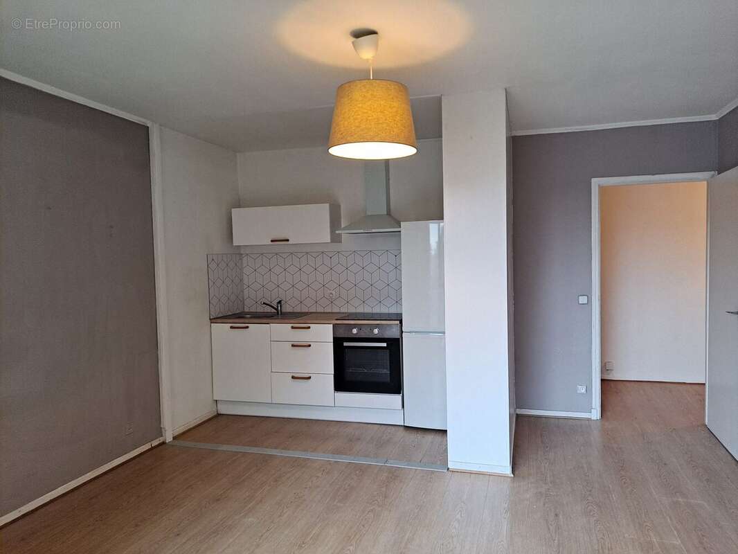 cuisine équipée - Appartement à SAINT-ANDRE-LEZ-LILLE