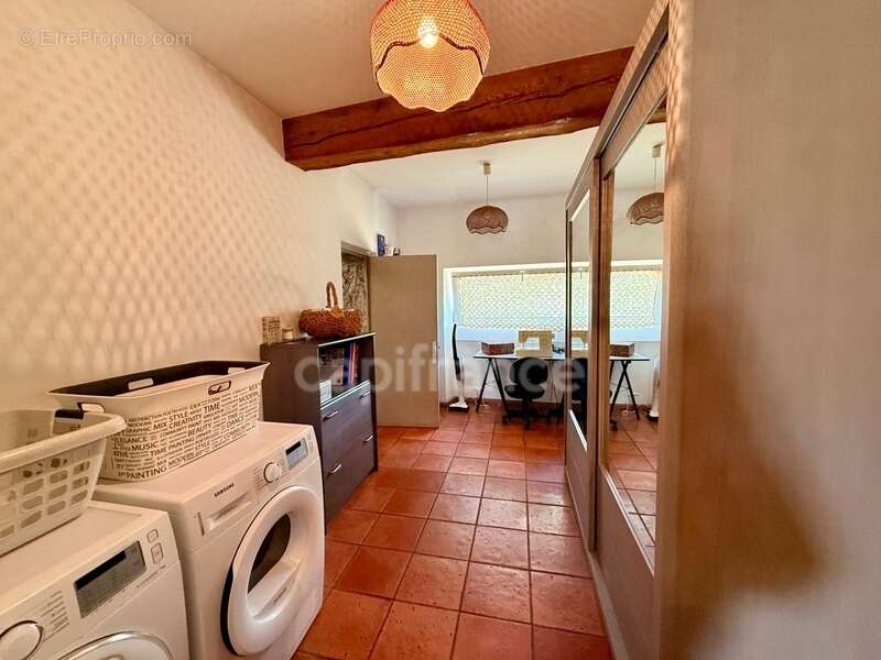 Maison de Maitre CARCASSONNE sur 233m2 habitables , 5 chambres, garage, piscine terrain 1100m2 - photo 21