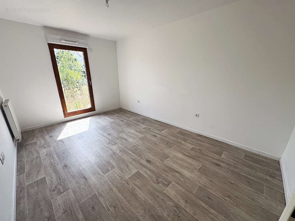 Appartement 61 m² à Marly-La-Ville  - photo 5