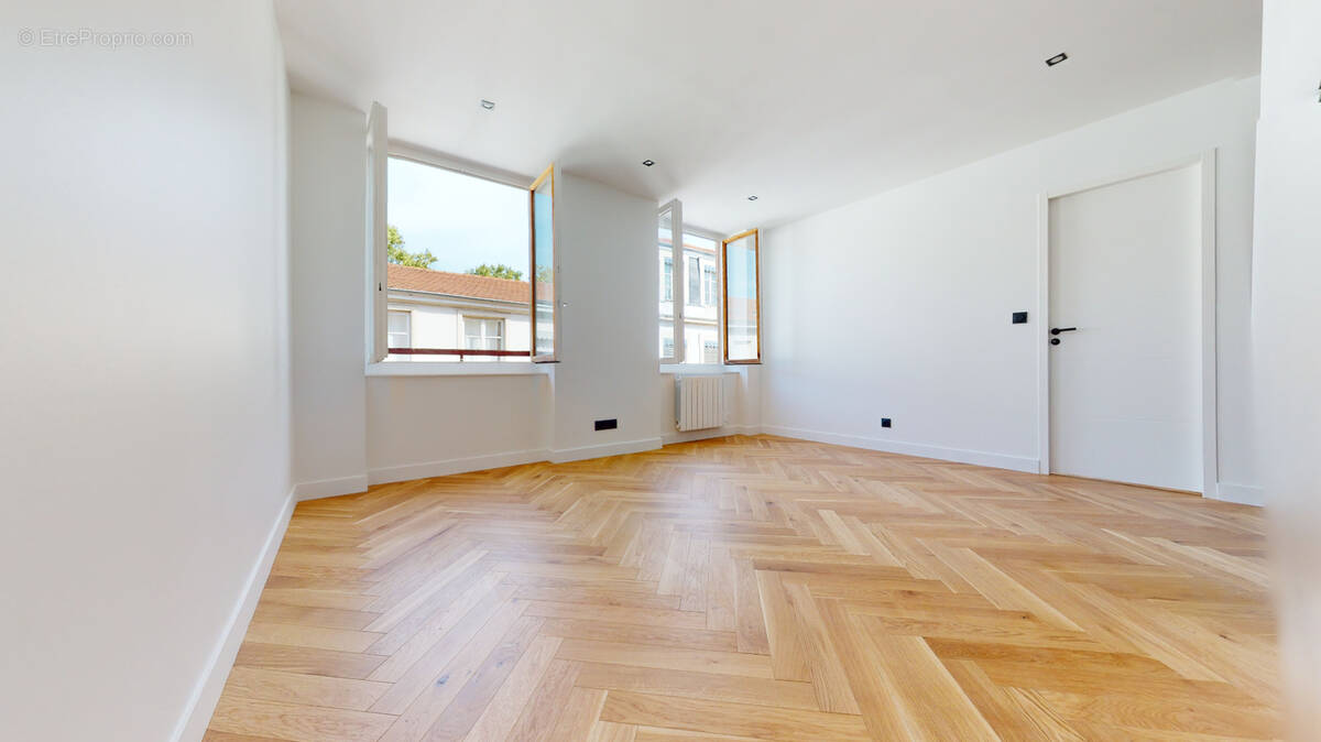 Appartement à LYON-6E