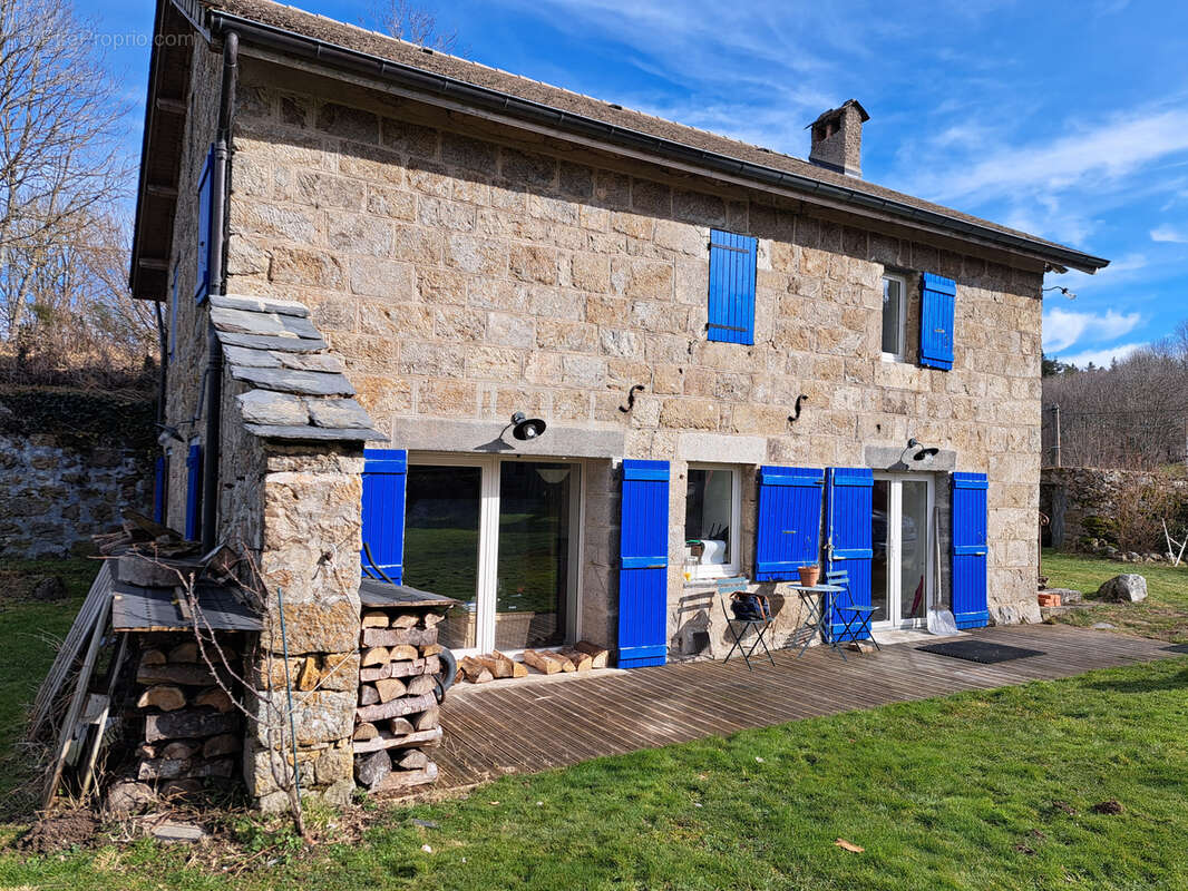 Maison à LE CHAMBON-SUR-LIGNON