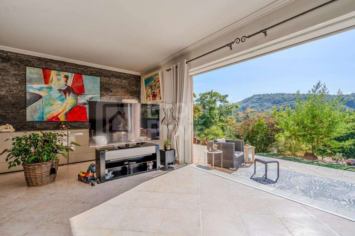 Villa 182m²  - 4 pièces - 3 chambres - terrain 1 500 m² - photo 4