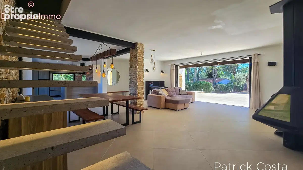 Maison 7 pièces 192 m² à vendre à Cuers (83390) - photo 3