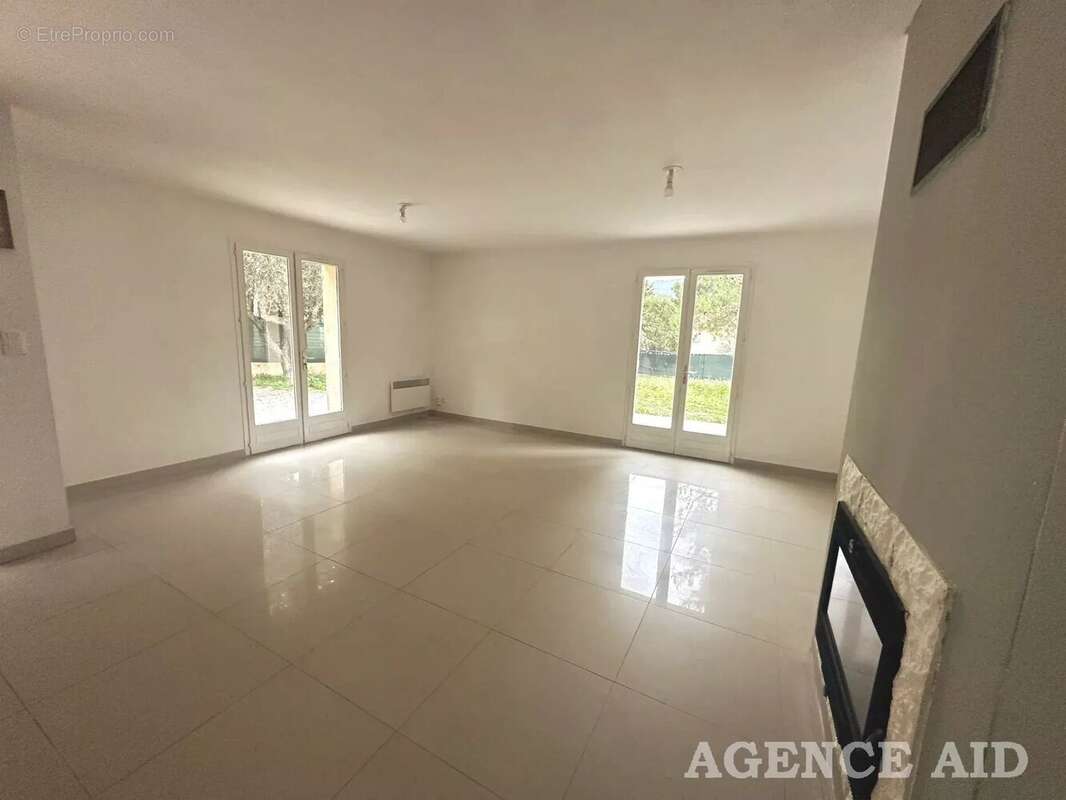 Maison à CUGES-LES-PINS