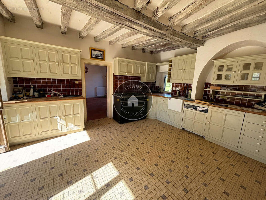 Maison à MOULIHERNE