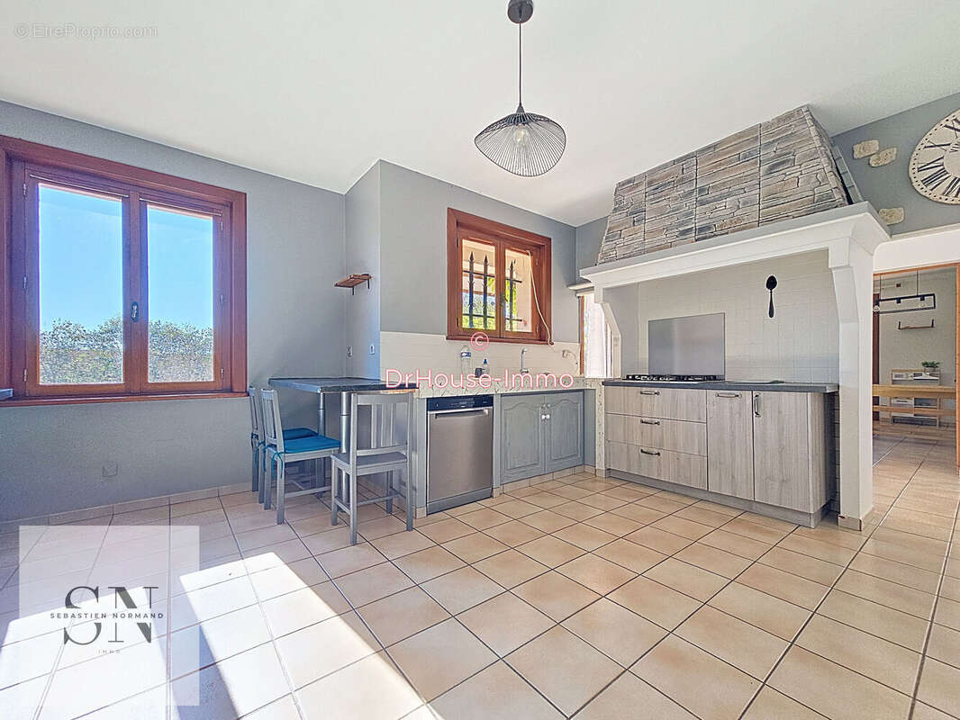Maison 221 m² à La Sauvetat-Sur-Lede  - photo 6