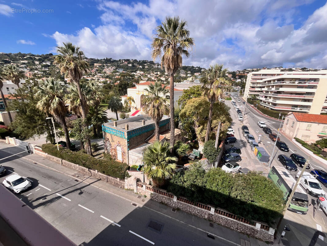 Appartement à VALLAURIS