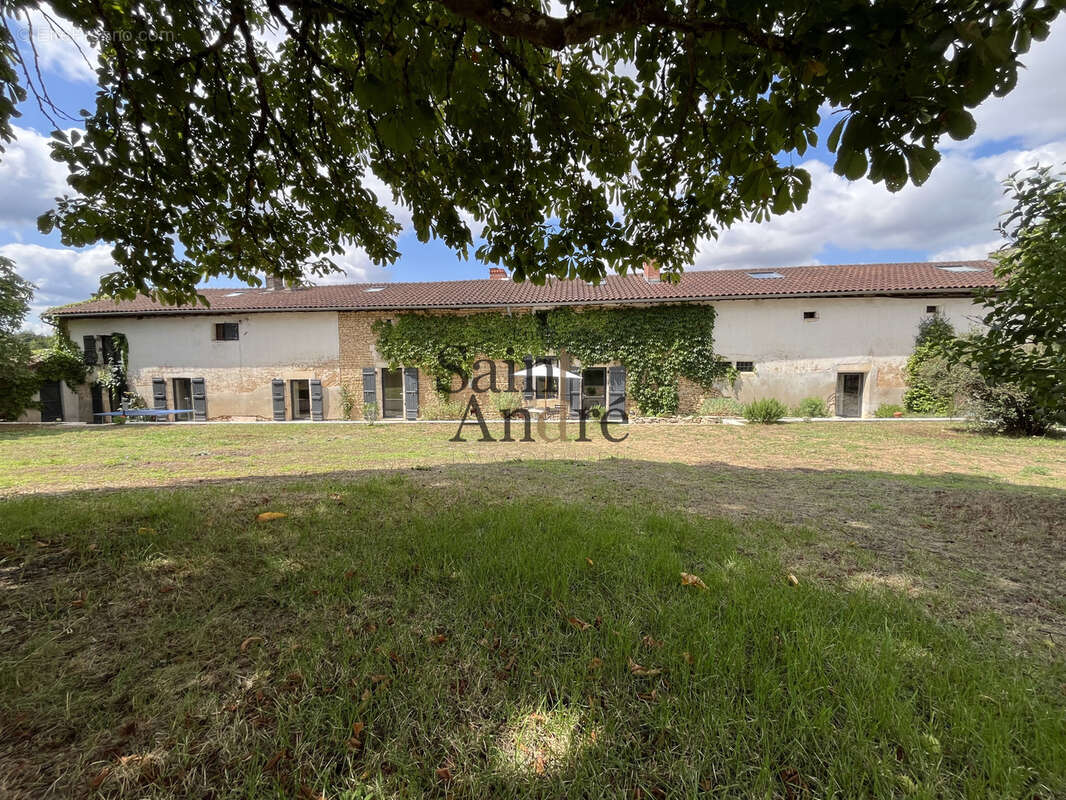 Maison à LA ROCHEFOUCAULD