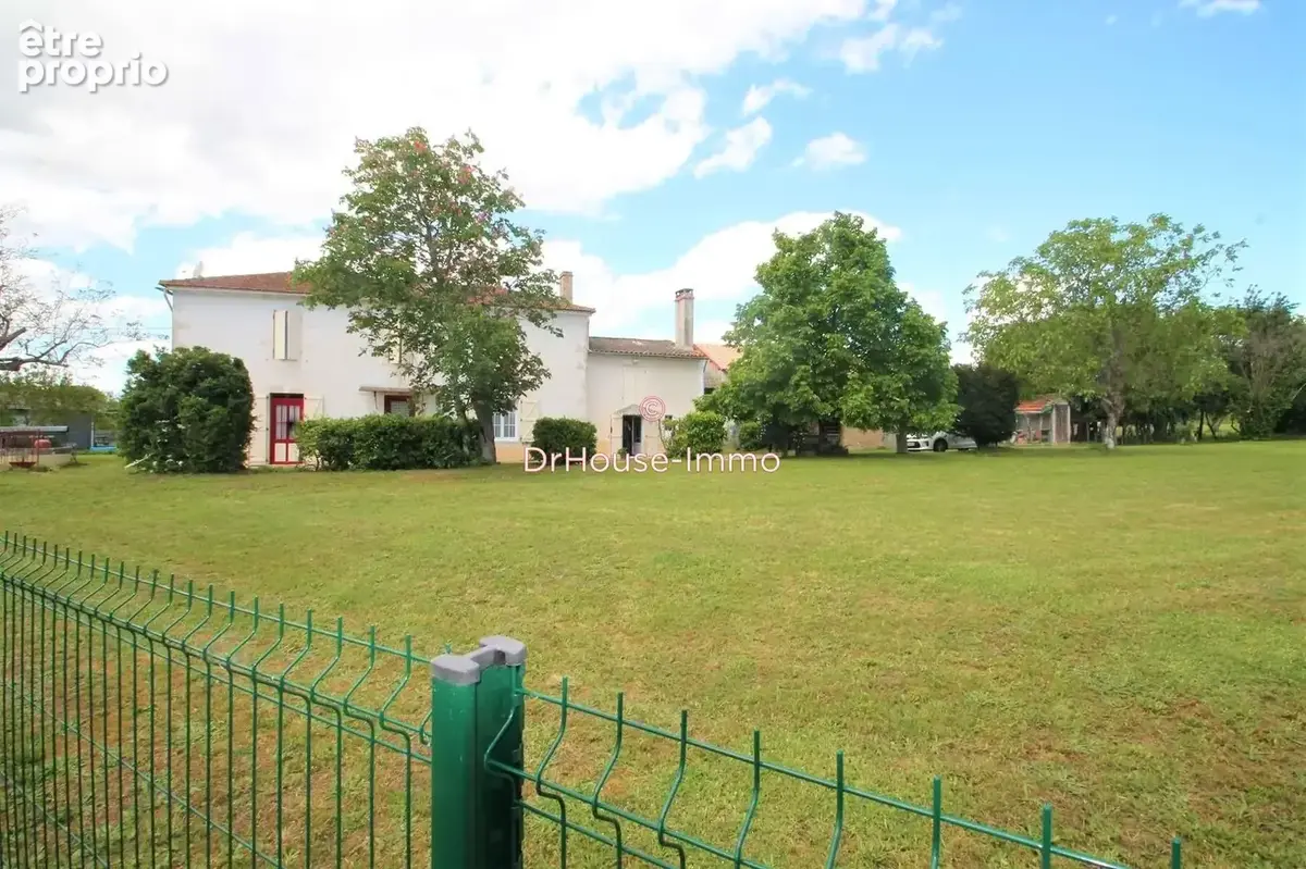 Maison 6 pièces 210 m² à vendre à Saint-Maixant (33490) - photo 26