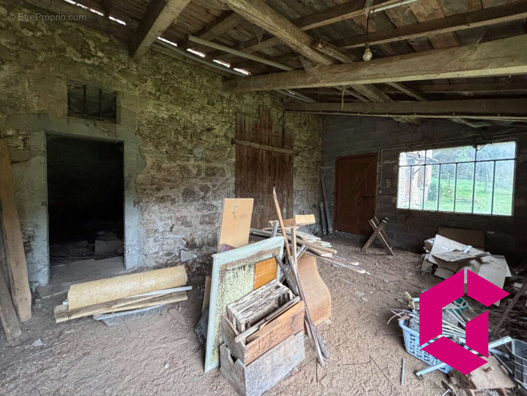 Maison à SAINT-MARTIN-DES-OLMES