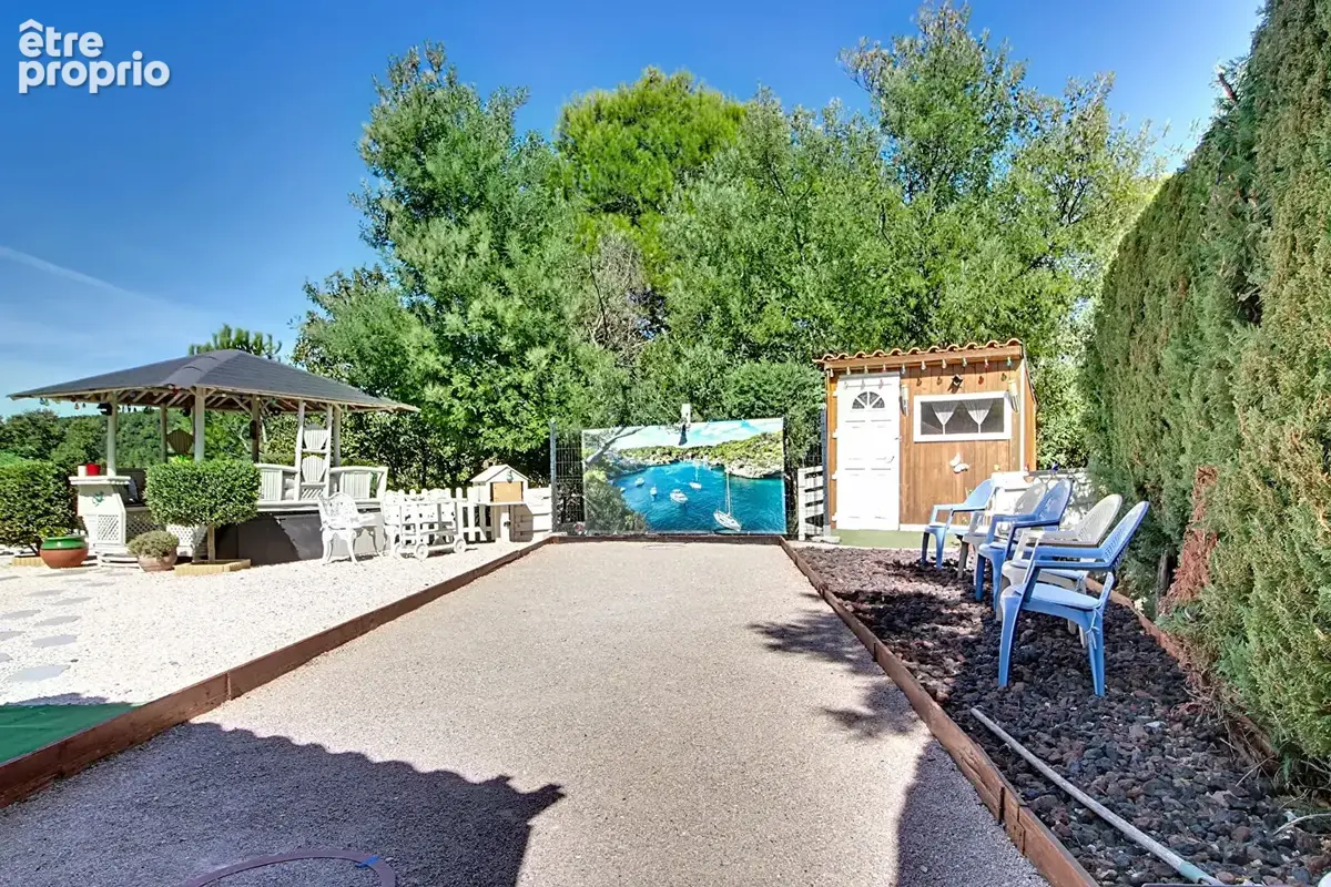 A VENDRE EN EXCLUSIVITÉ- Maison d'environ 120m2 à Vidauban- Terrain 1300m2,- piscine- cuisine d'été- garage - car port - photo 16