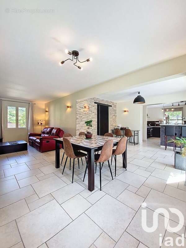 Photo 4 - Maison à LES OMERGUES