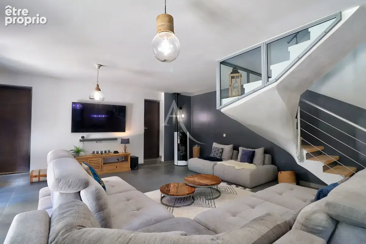Villa type 6 au calme de 172m2 avec jardin garage abri voiture double et piscine - photo 3