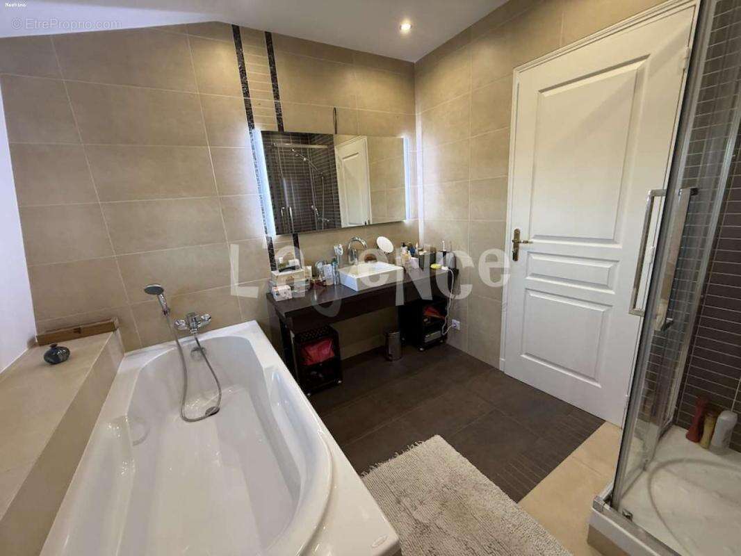 Maison à CLAYE-SOUILLY