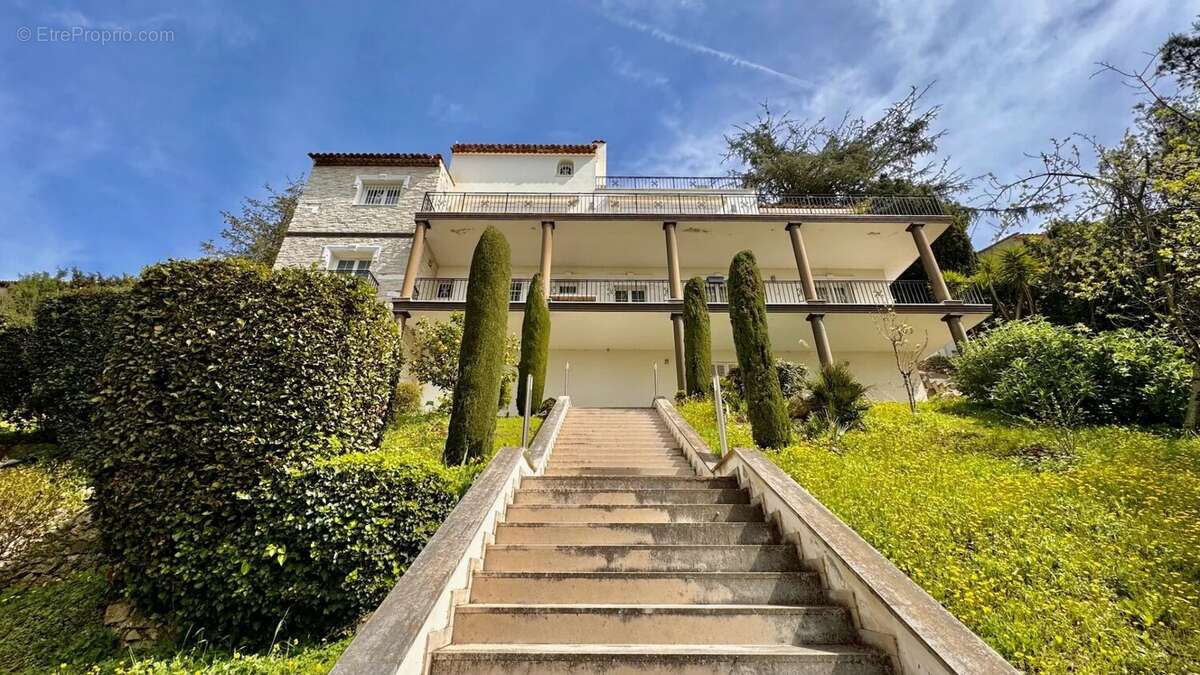 Mont leuze – villa 308 m² sur terrain de 2 550 m² – vue panoramique mer & montagnes - photo 22