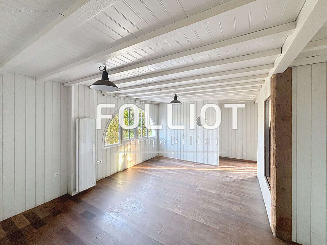 Commerce à DIVES-SUR-MER