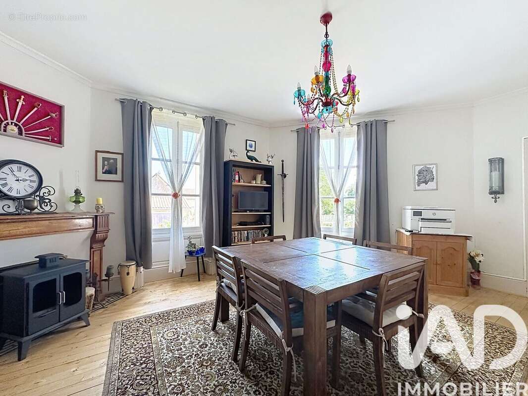 Maison 184 m² à Sainte-Verge  - photo 8