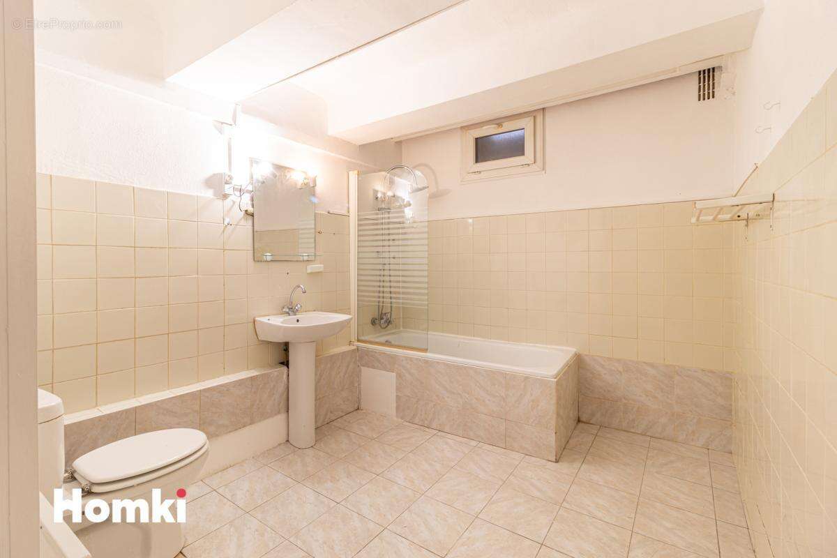 Appartement à MARSEILLE-6E