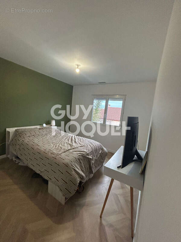 Maison à PEZILLA-LA-RIVIERE