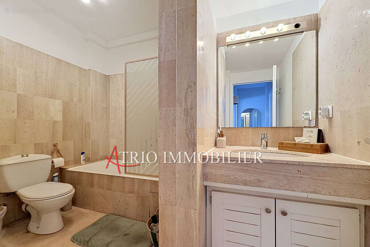 Appartement à VILLENEUVE-LOUBET
