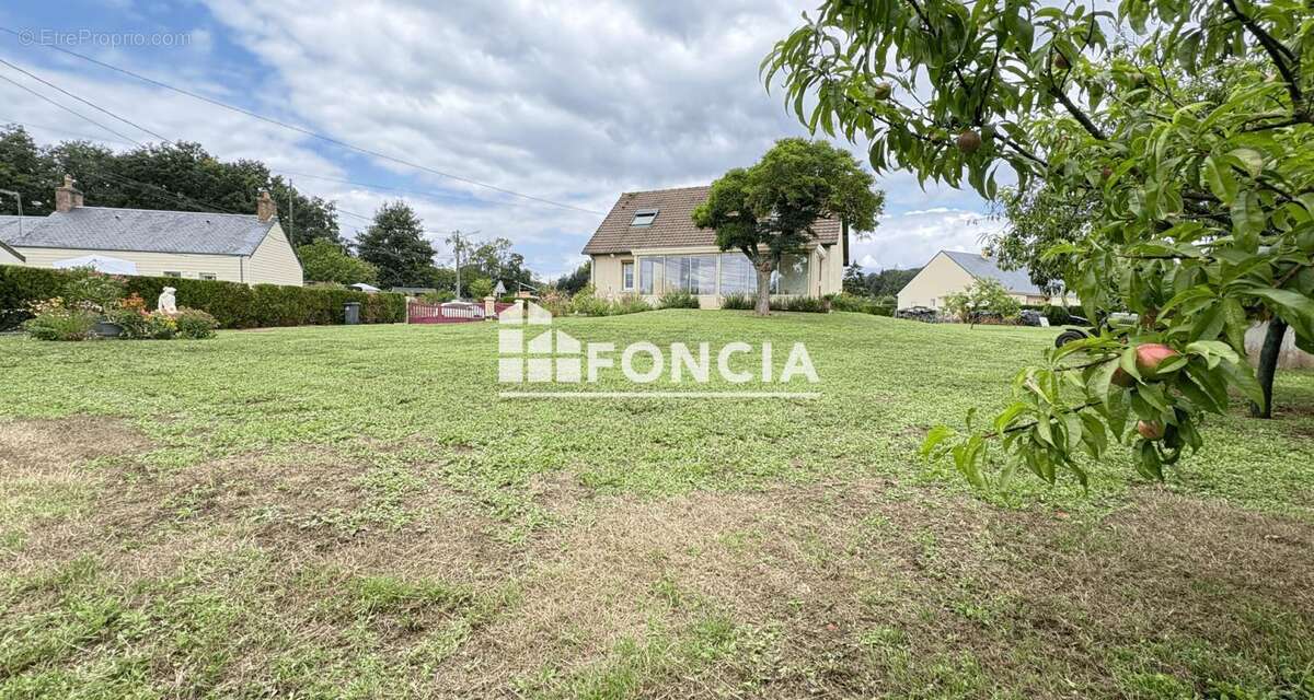 Maison à YVRE-L&#039;EVEQUE