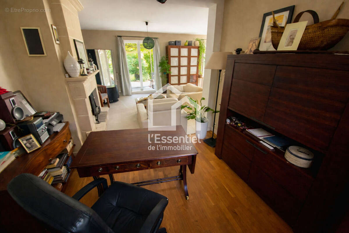 Maison à VERNEUIL-SUR-SEINE