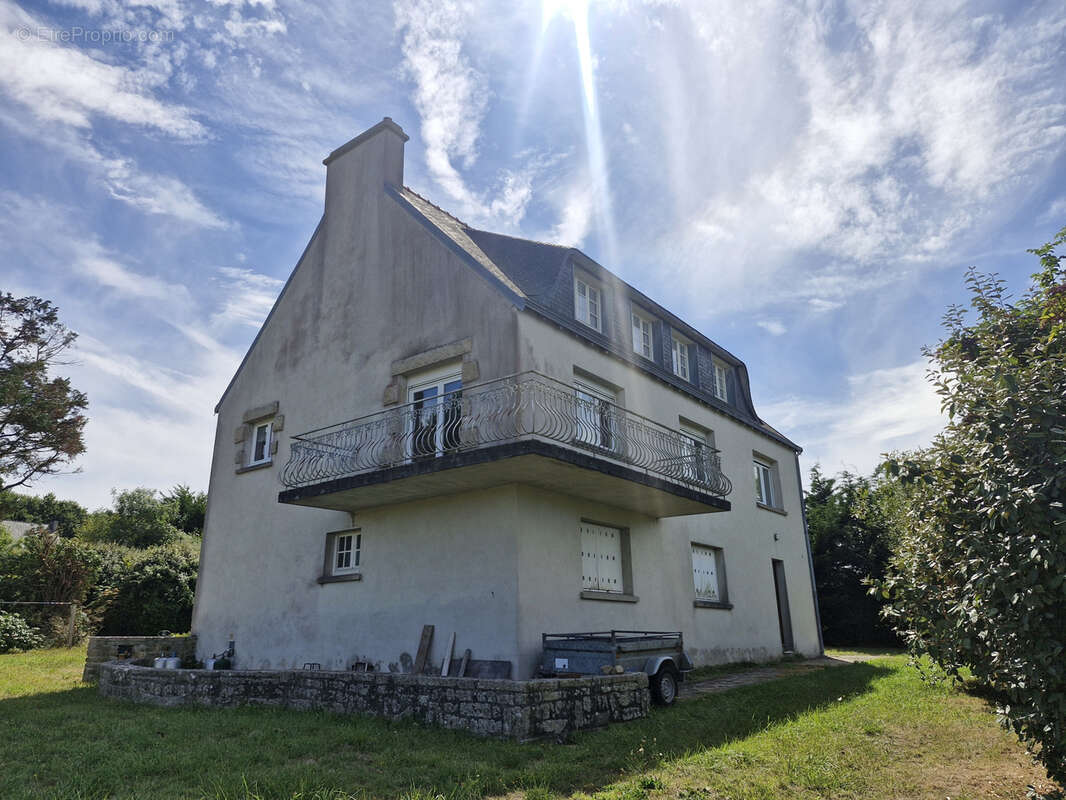 CROZON - Maison 10 pièces - Fort potentiel - photo 11