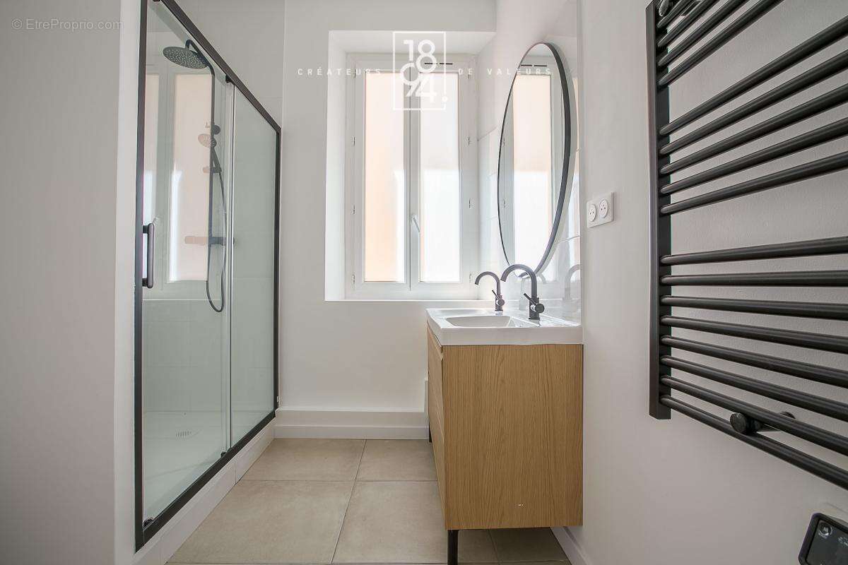 Appartement à MARSEILLE-7E