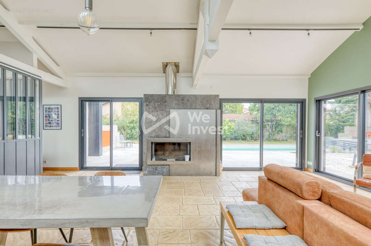 Maison à DECINES-CHARPIEU