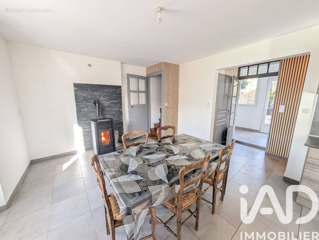 Photo 1 - Appartement à LUSSAC-LES-CHATEAUX