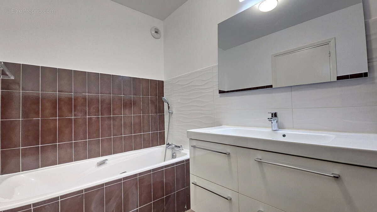 Appartement à LYON-6E