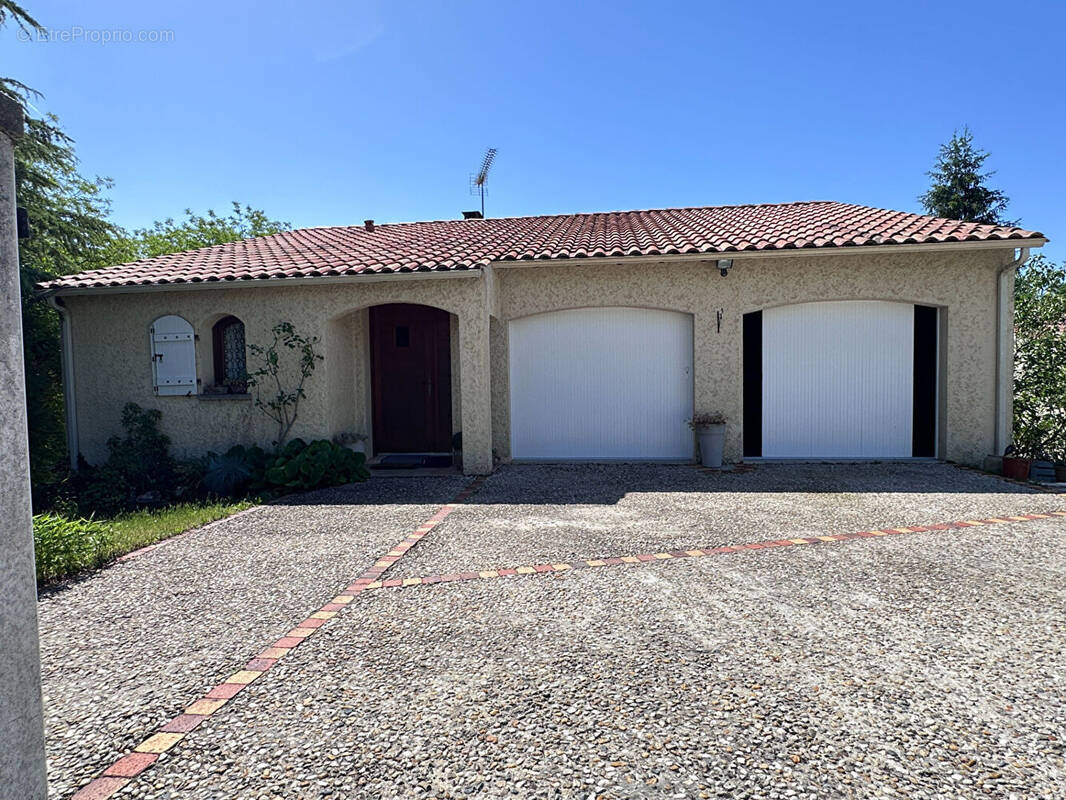 Maison à MOUTHIERS-SUR-BOEME