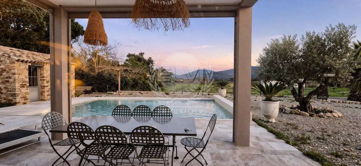 Maison à PLAN-DE-LA-TOUR