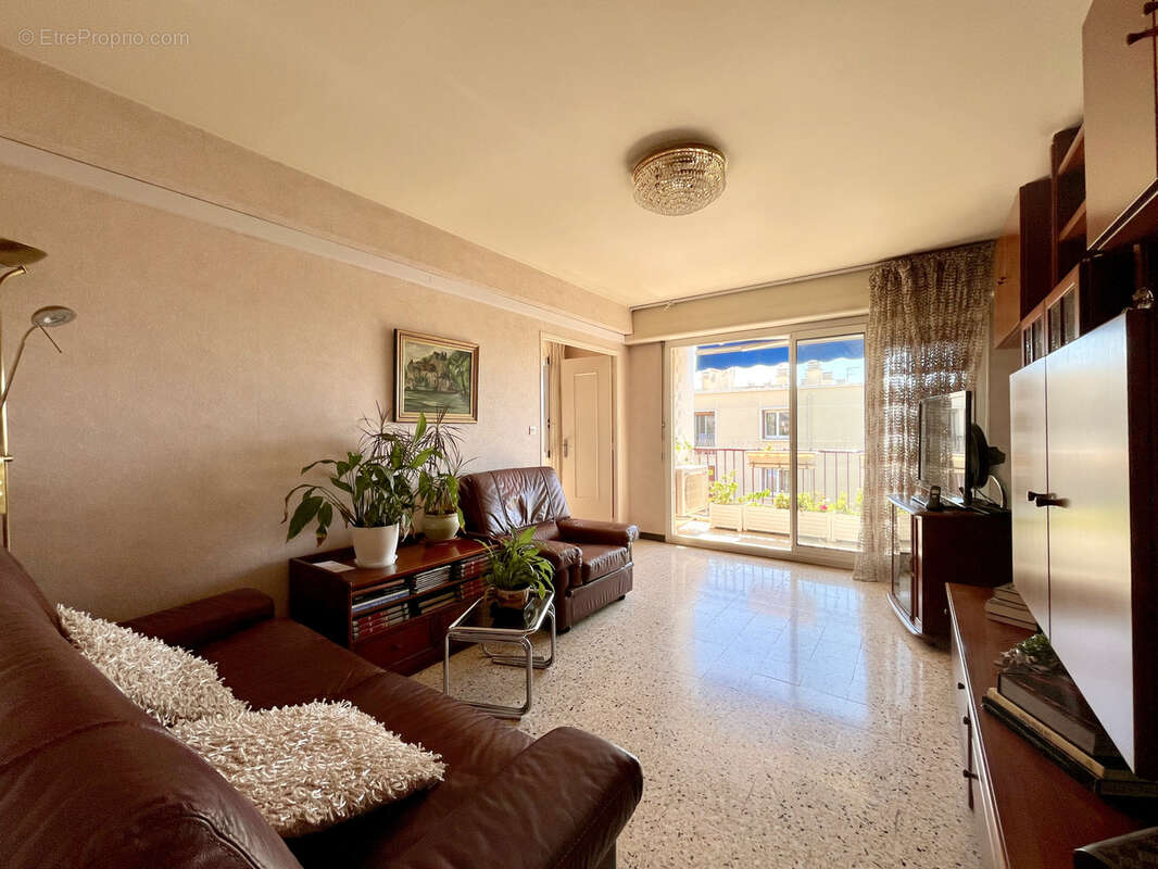 Appartement à MARSEILLE-8E