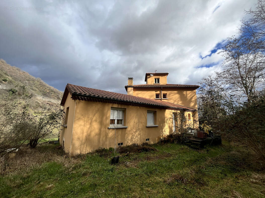 Maison à SERRIERES