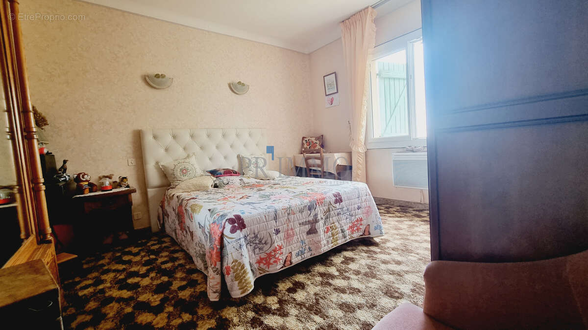 Maison à LE MUY