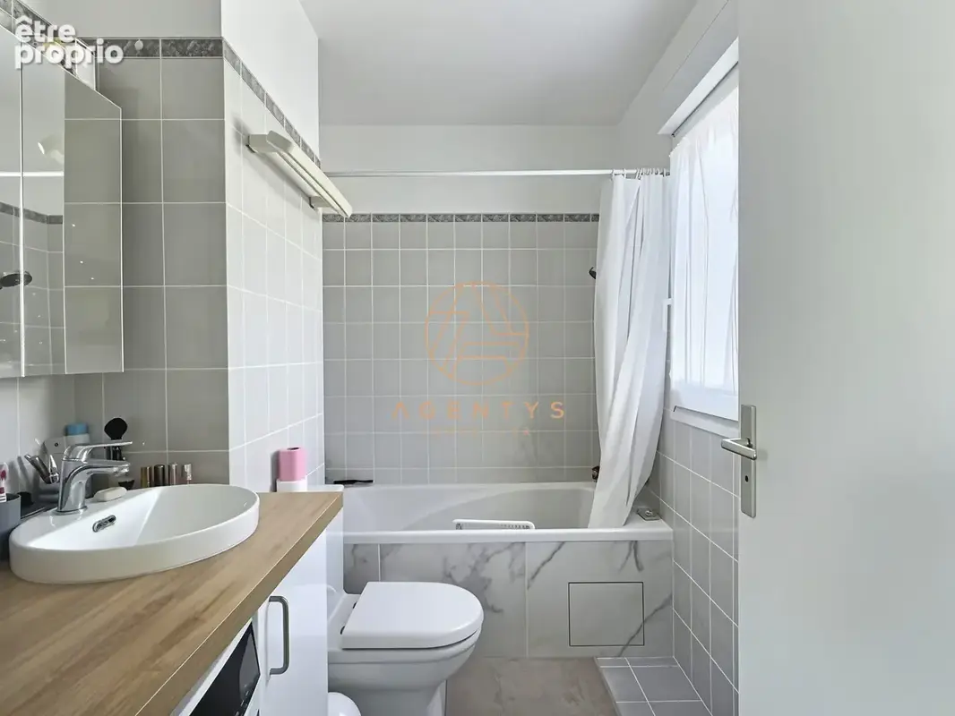 Appartement 25 m² à Saint-Maur-Des-Fosses  - photo 4