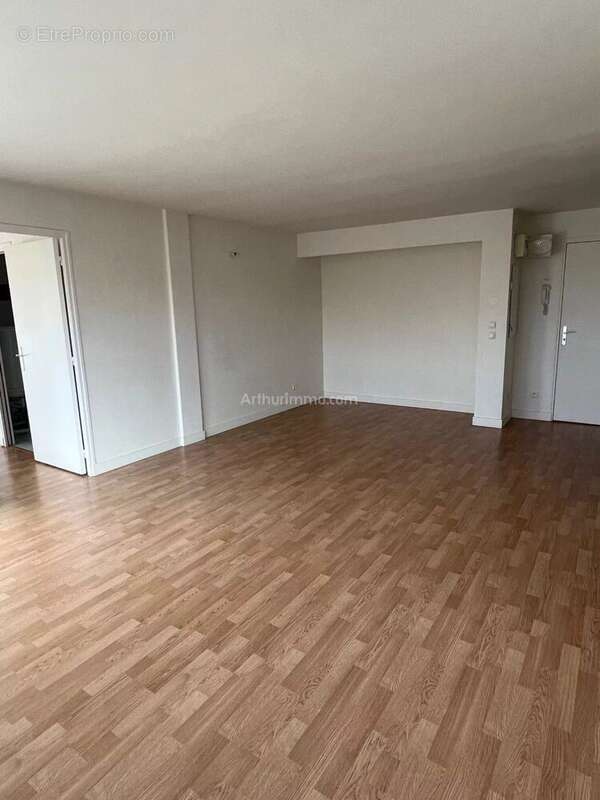 Appartement à NANTERRE