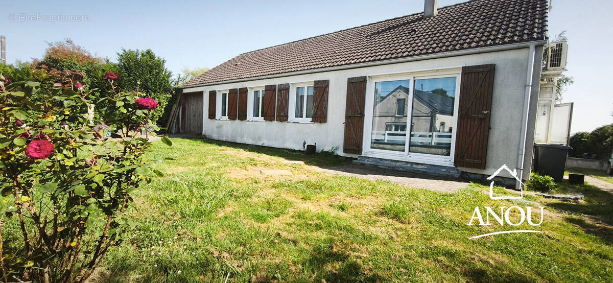 Maison à CHARONVILLE