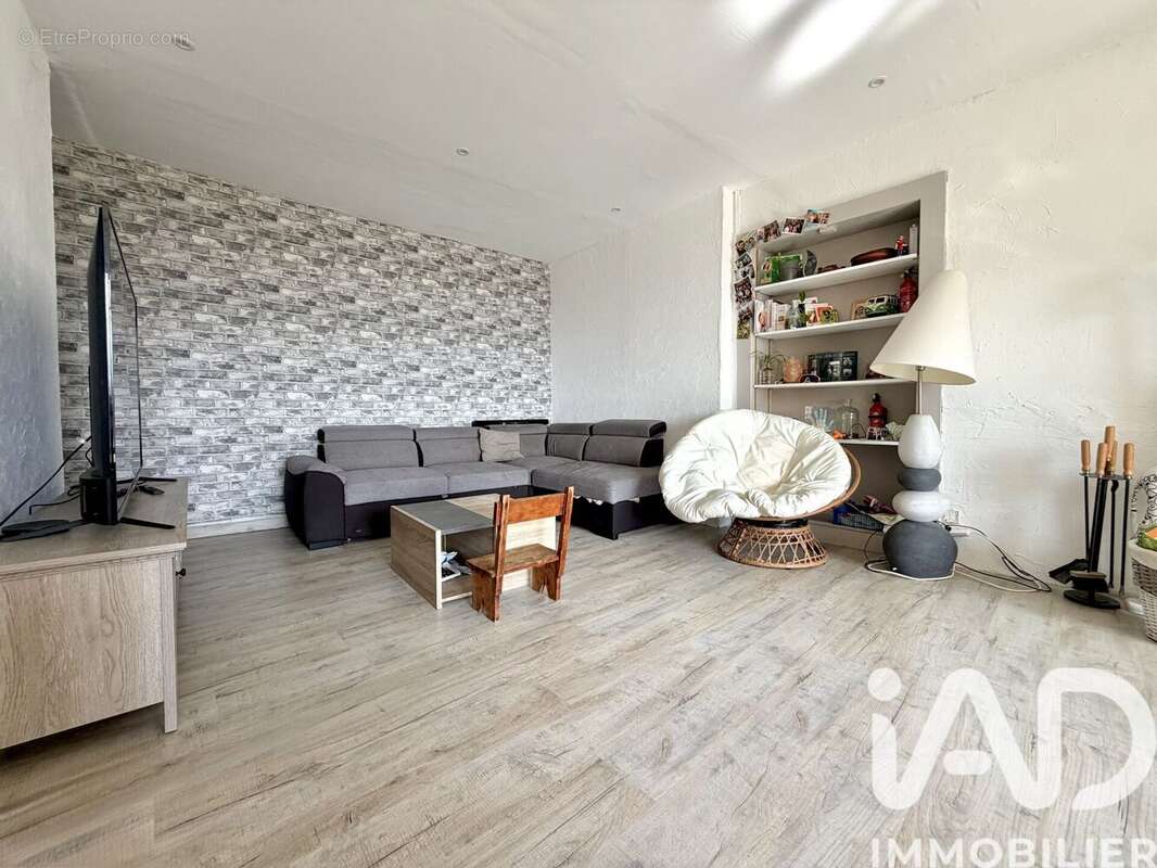Photo 3 - Appartement à SAINT-PIERRE-D'ALBIGNY